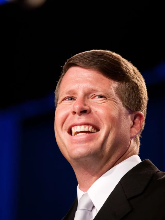 Jim Bob Duggar Must Be Stopped Before He Abuses More Kids, Says IBLP Survivor